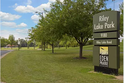 8775 Lake Riley Drive, Chanhassen, MN 55317 - Photo 17