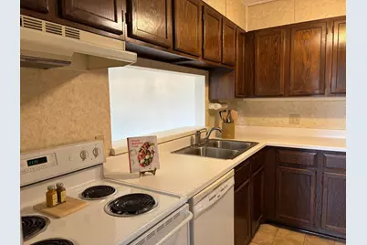10521 Cedar Lake Road #411, Minnetonka, MN 55305 - Photo 5