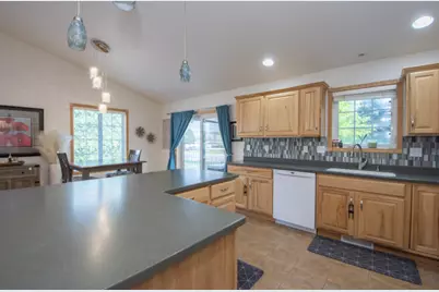 3221 11th Avenue S, Moorhead, MN 56560 - Photo 11