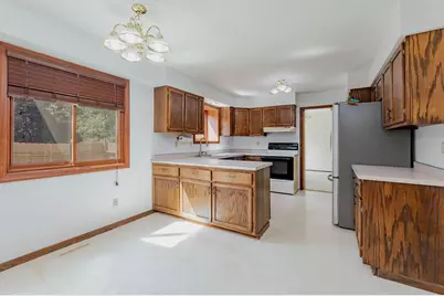 2322 Cromwell Street S, Moorhead, MN 56560 - Photo 9