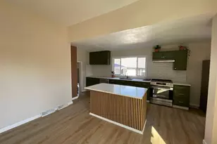 321 7th St SW, Willmar, MN 56201 - Photo 9