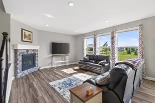 8384 Yearling Trl, Woodbury, MN 55129 - Photo 15