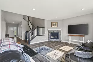 8384 Yearling Trl, Woodbury, MN 55129 - Photo 17