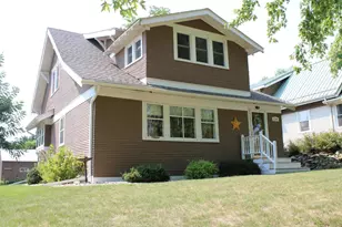 116 Grant Street S, Lake Benton, MN 56149 - Photo 3