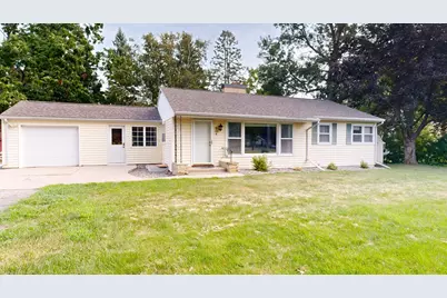 504 19th Avenue SW, Willmar, MN 56201 - Photo 1