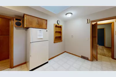 504 19th Avenue SW, Willmar, MN 56201 - Photo 9