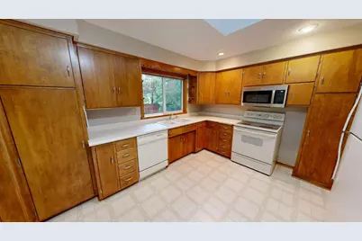 504 19th Avenue SW, Willmar, MN 56201 - Photo 7