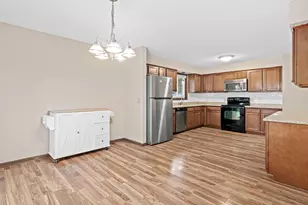 3749 Goodwin Ct N, Oakdale, MN 55128 - Photo 19