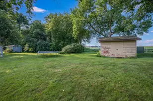 702 8th St SW, Wells, MN 56097 - Photo 63