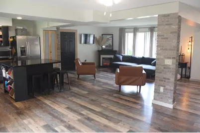 702 8th Street SW, Wells, MN 56097 - Photo 17