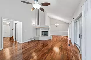 2420 Simpson St, Roseville, MN 55113 - Photo 9