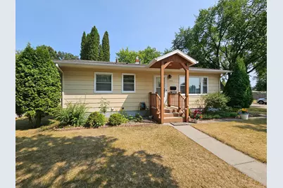 1322 19th Street S, Moorhead, MN 56560 - Photo 1