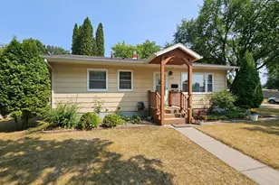 1322 19th St S, Moorhead, MN 56560 - Photo 1