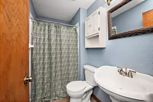 6702 Kara Dr, Eden Prairie, MN 55346 - Photo 13