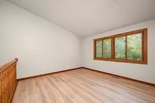 6702 Kara Dr, Eden Prairie, MN 55346 - Photo 3