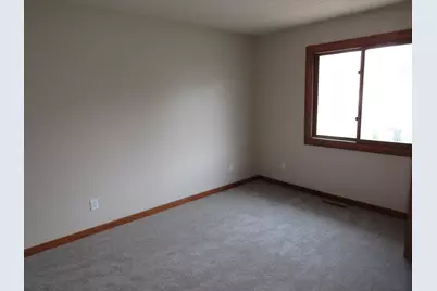 6702 Kara Drive, Eden Prairie, MN 55346 - Photo 9