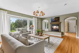 15803 Holdridge Rd E, Wayzata, MN 55391 - Photo 17