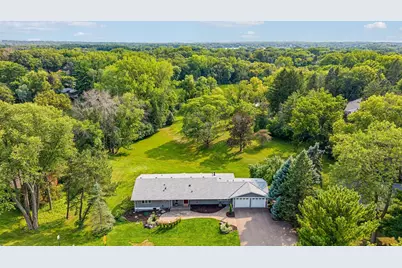 15803 Holdridge Road E, Wayzata, MN 55391 - Photo 3