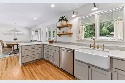 15803 Holdridge Road E, Wayzata, MN 55391 - Photo 7