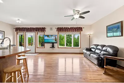1572 Gray Fox Drive NE, Owatonna, MN 55060 - Photo 5