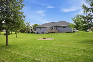 1572 Gray Fox Dr NE, Owatonna, MN 55060 - Photo 45