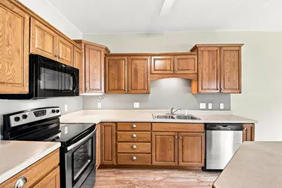 621 Ashley Lane, Owatonna, MN 55060 - Photo 3