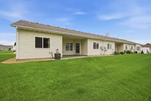 621 Ashley Ln, Owatonna, MN 55060 - Photo 29