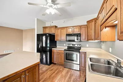 621 Ashley Lane, Owatonna, MN 55060 - Photo 5