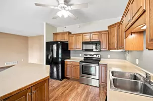 621 Ashley Ln, Owatonna, MN 55060 - Photo 5