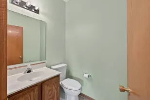 1012 Heldt St, Chaska, MN 55318 - Photo 9