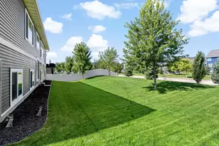 4538 Savanna Trail, Chaska, MN 55318 - Photo 9
