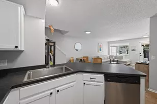 8630 Quarry Ridge Ln, Woodbury, MN 55125 - Photo 19