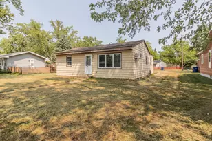 916 34th Ave N, Saint Cloud, MN 56303 - Photo 1