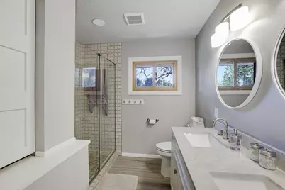 4541 Heritage Hills Circle, Bloomington, MN 55437 - Photo 17