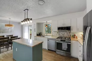 4541 Heritage Hills Cir, Bloomington, MN 55437 - Photo 9