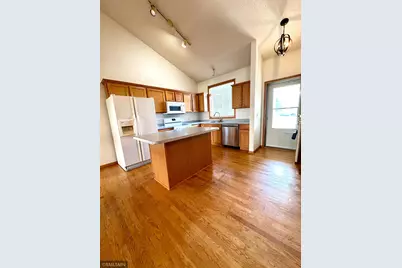1567 Dublin Court, Shakopee, MN 55379 - Photo 5