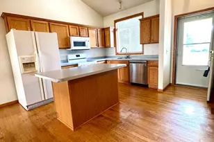 1567 Dublin Ct, Shakopee, MN 55379 - Photo 5