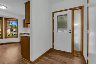 12973 Eastview Ct, Apple Valley, MN 55124 - Photo 7