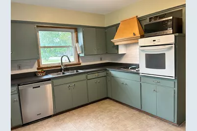 204 Homecrest Avenue SE, Wadena, MN 56482 - Photo 3