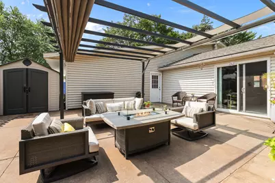 283 Capitol View Avenue, Roseville, MN 55113 - Photo 11