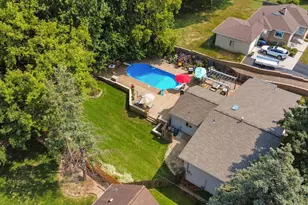 283 Capitol View Ave, Roseville, MN 55113 - Photo 3