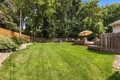 283 Capitol View Avenue, Roseville, MN 55113 - Photo 9