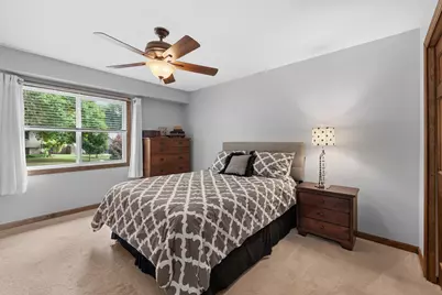 7835 Berkshire Lane N, Maple Grove, MN 55311 - Photo 15