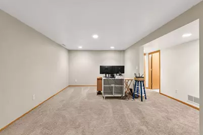 1004 14th Avenue NE, Rochester, MN 55906 - Photo 13