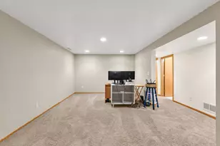 1004 14th Ave NE, Rochester, MN 55906 - Photo 13