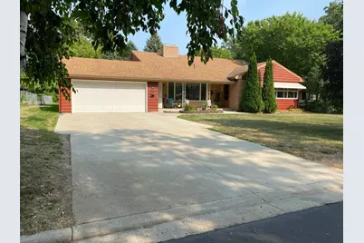 1119 Lake Street, Alexandria, MN 56308 - Photo 1