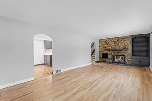 2930 Bay St, Wayzata, MN 55391 - Photo 17