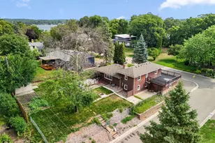 2930 Bay St, Wayzata, MN 55391 - Photo 35