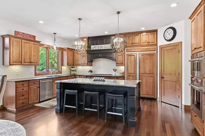 10053 Trails End Road, Chanhassen, MN 55317 - Photo 3