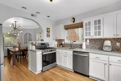 2194 Stanford Avenue, Saint Paul, MN 55105 - Photo 9
